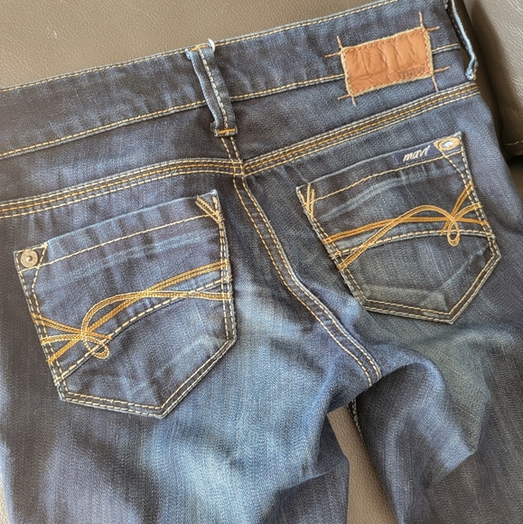 MAVI Women's Slim Jeans- Lindy fit. - Picture 4 of 6